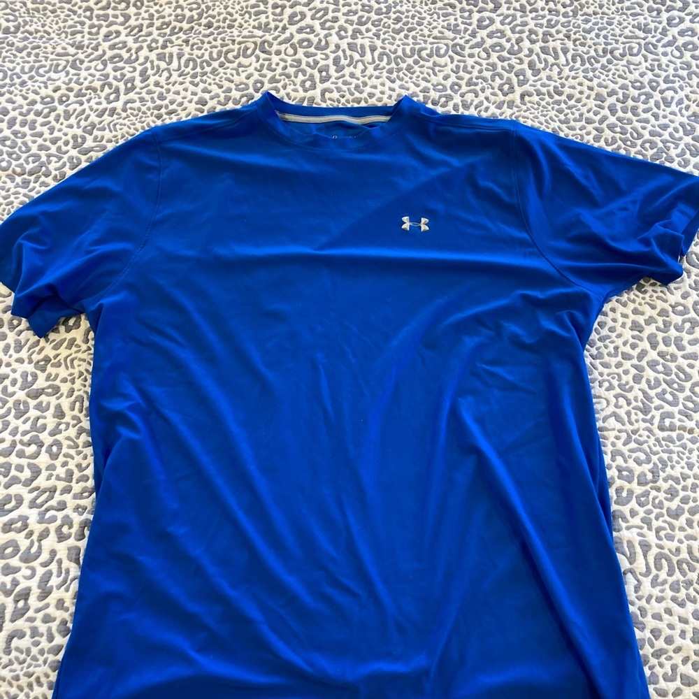 🔥Men’s Under Armour cobalt shirt🔥